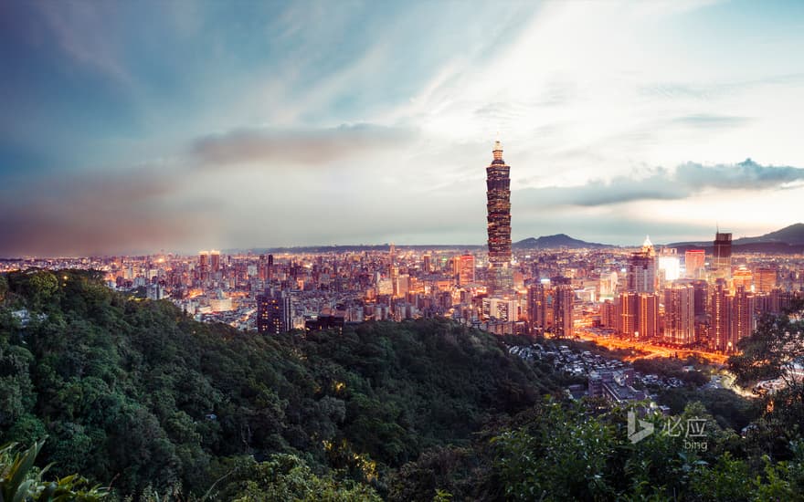 Taipei, Taiwan, watching Taipei sunset on Xiangshan